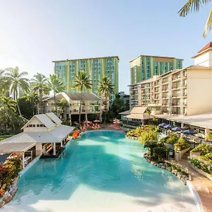 Novotel Oasis Hotel Cairns